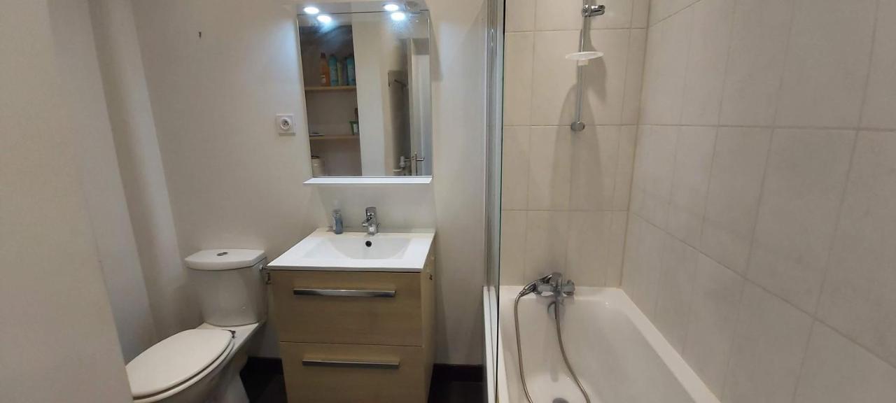 Appartement 83 M2, 4 Lits , 5 Pers, 100 M De La Gare, Confortable Et Lumineux Гавр Экстерьер фото